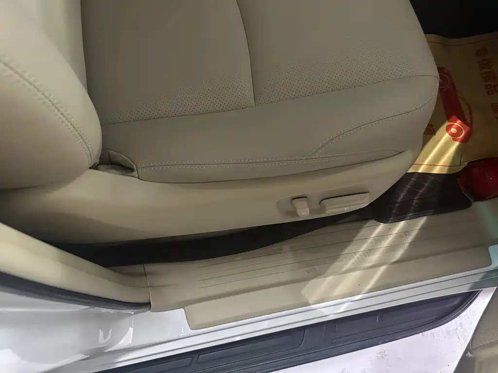 Toyota Prado 2017 — фото 17