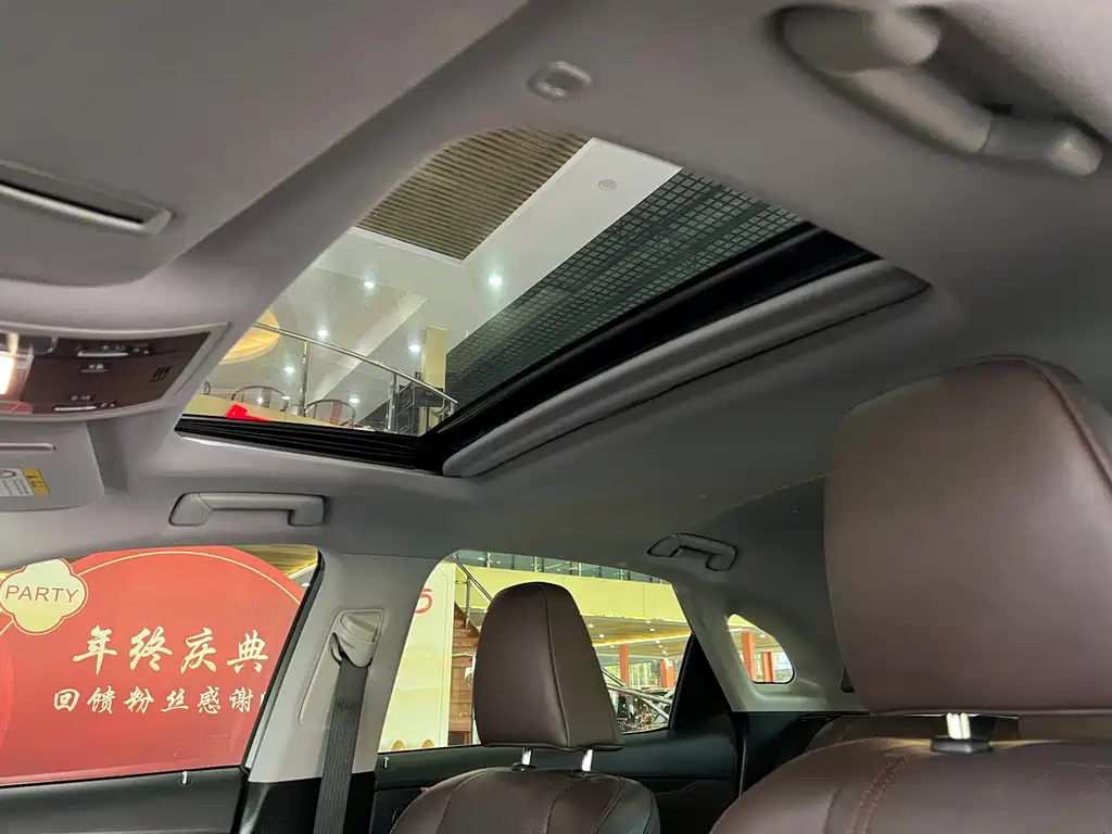 Lexus RX 2018 — фото 15