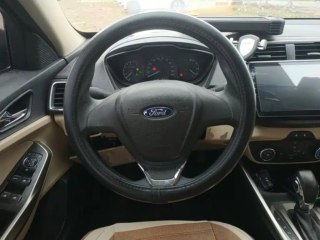 Ford Forrest 2017