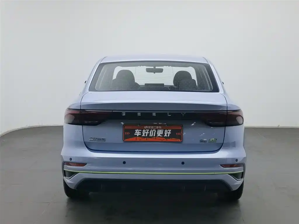 Geely Emgrand Methanol 2023 — фото 4