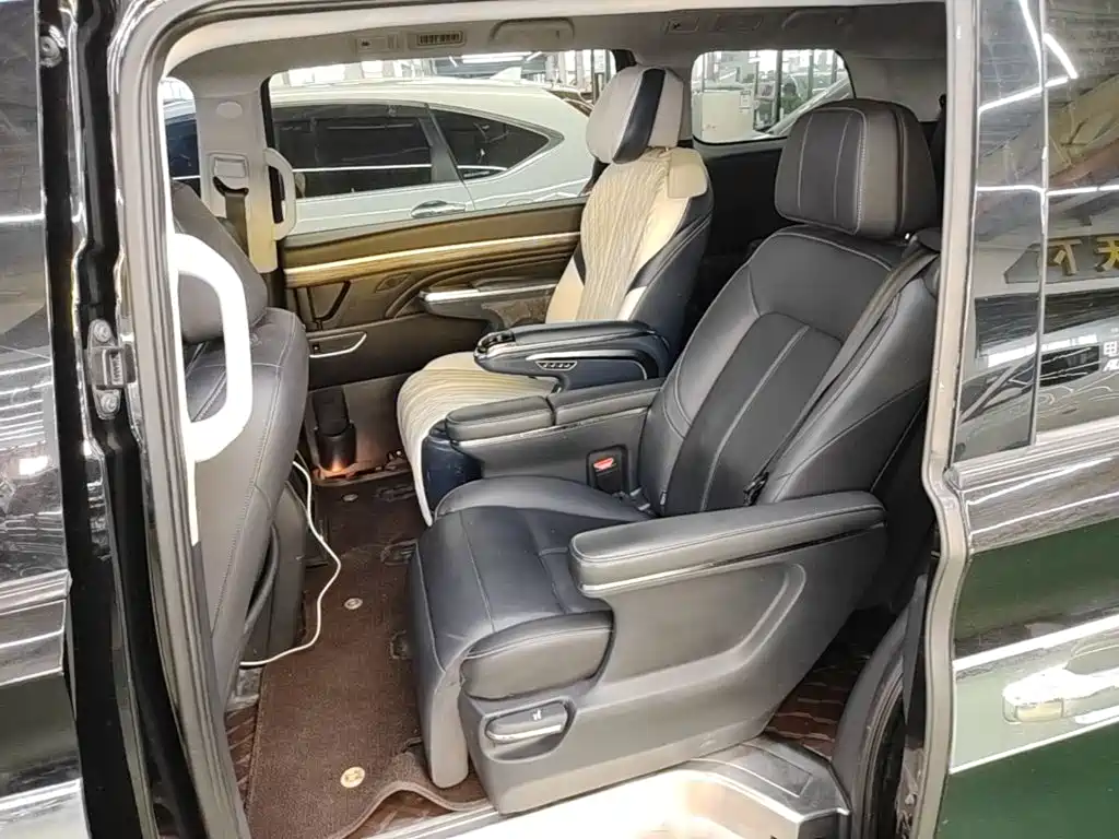 GAC Trumpchi M8 2021 — фото 17