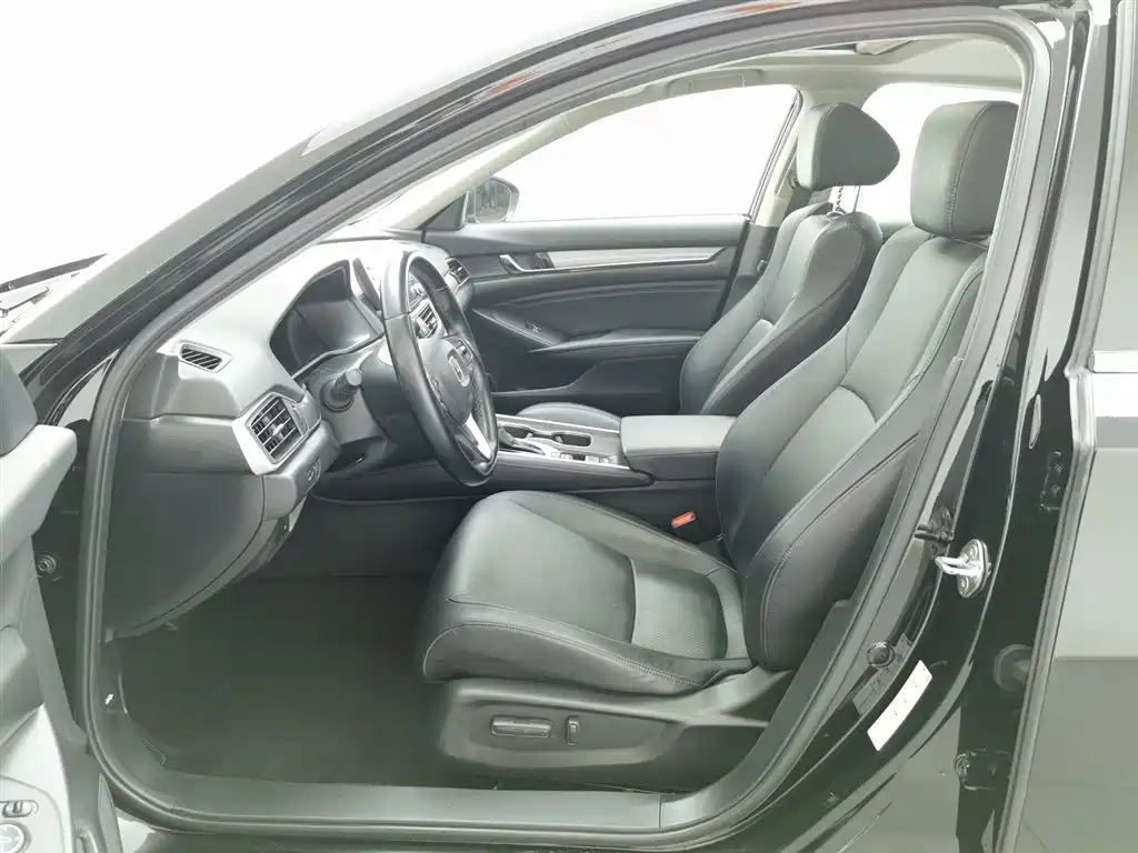 Honda Accord 2021 — фото 10