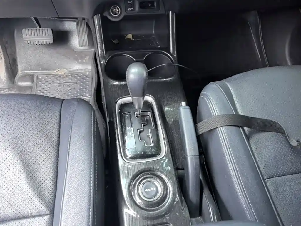 Mitsubishi Outlander 2017 — фото 14