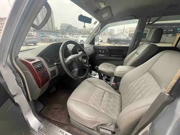 Mitsubishi Pajero 2008