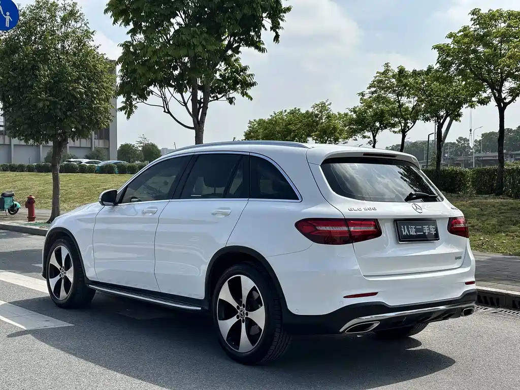 Mercedes-Benz GLC 2018 — фото 9