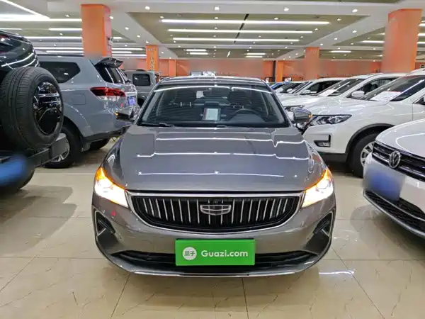 Geely Emgrand 2022