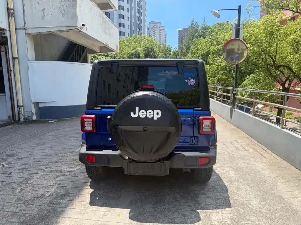 Jeep Wrangler 2019 — фото 17
