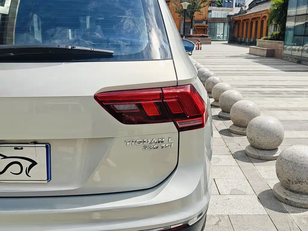 Volkswagen Tiguan L 2017 — фото 7
