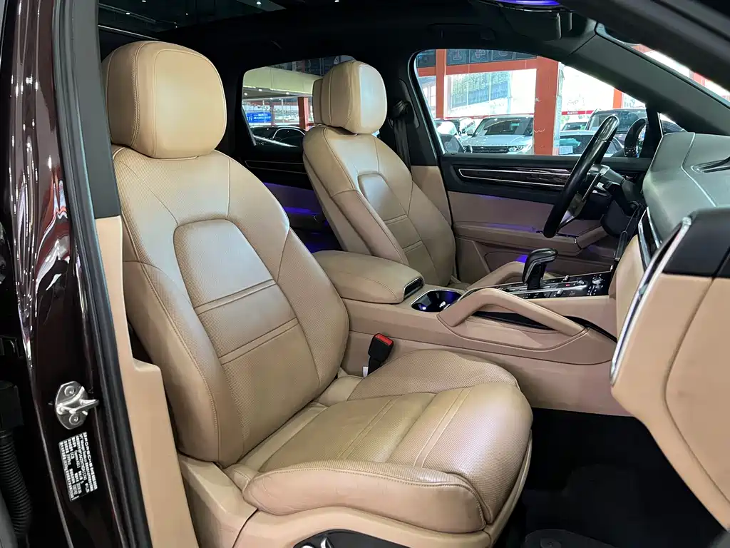 Porsche Cayenne 2018 — фото 16
