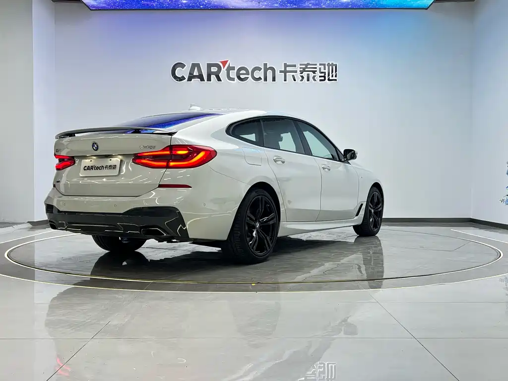 BMW 6 Series GT 2018 — фото 31