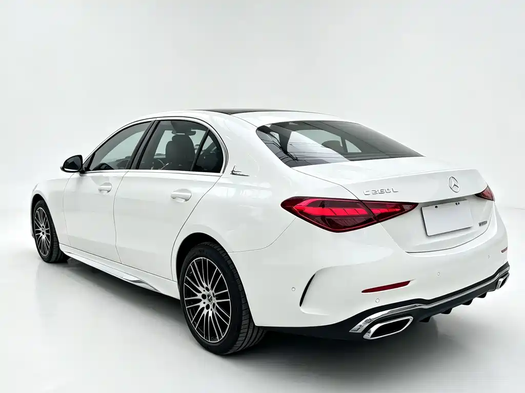 Mercedes-Benz C-Class 2025 — фото 4