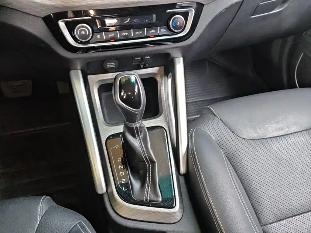 Geely Vision X3 2017 — фото 14