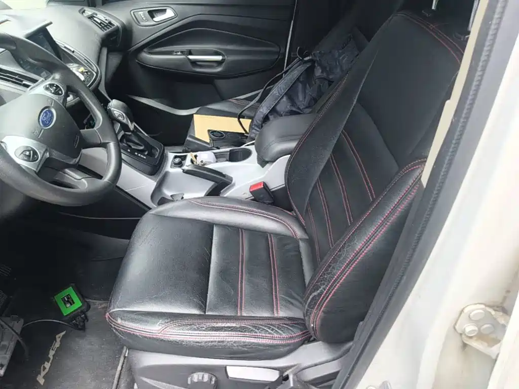 Ford Kuga 2015 — фото 15