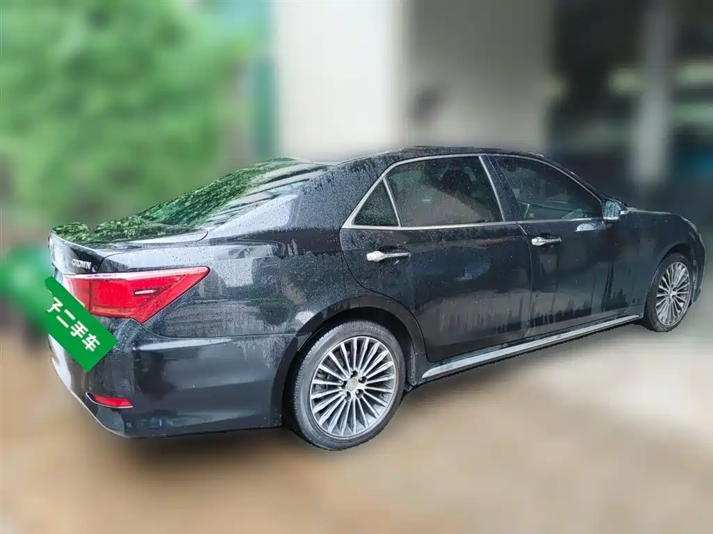 Toyota Crown 2018 — фото 4
