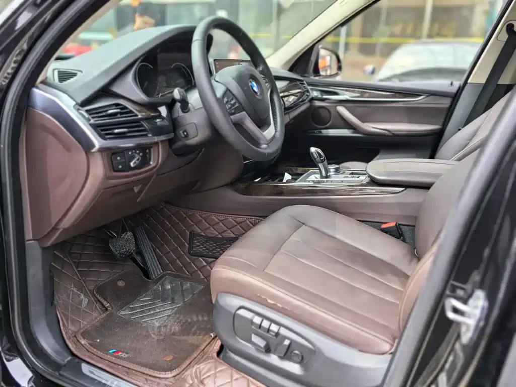 BMW X5 2018 — фото 25