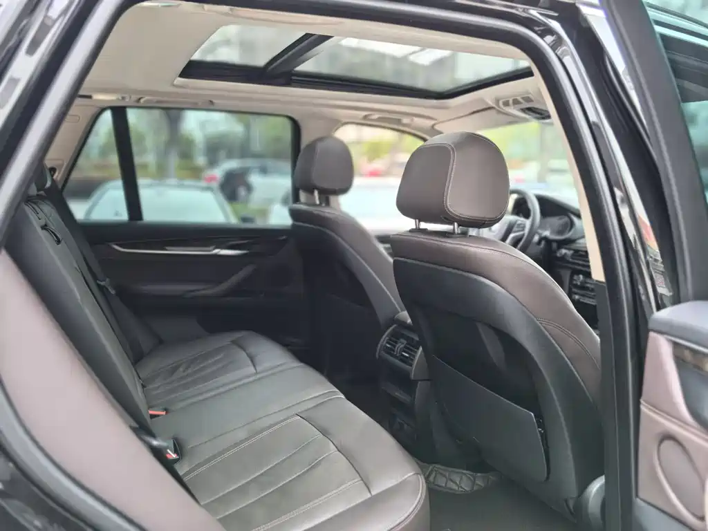 BMW X5 2018 — фото 10