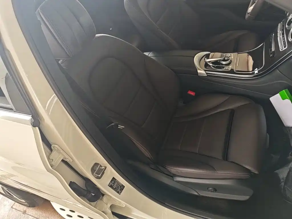 Mercedes-Benz GLC 2018 — фото 25