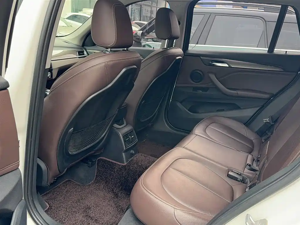 BMW X1 2018 — фото 10