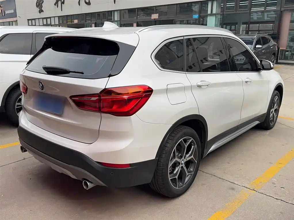 BMW X1 2018 — фото 5