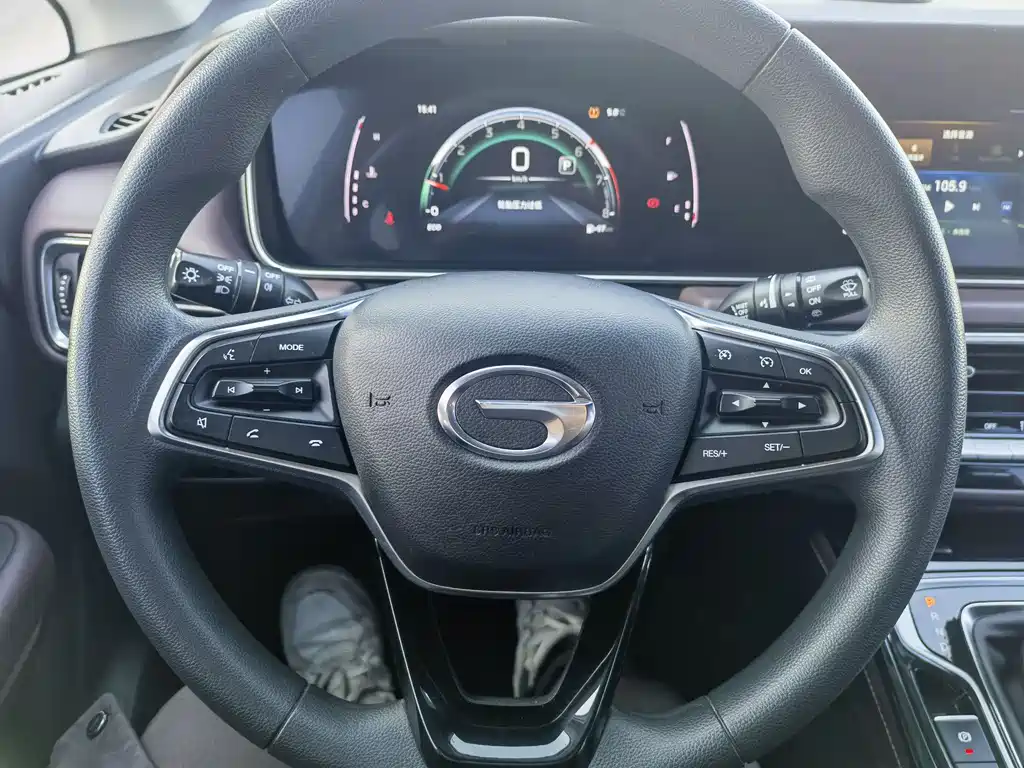 GAC Motor Trumpchi M6 2023 — фото 15