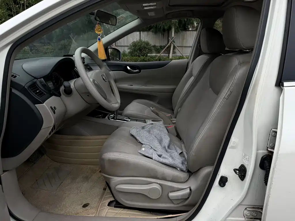 Nissan Tiida 2013