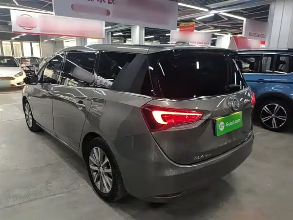 Buick GL6 2019