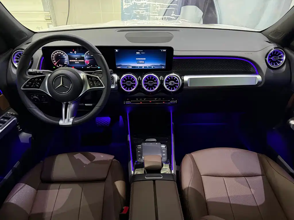 Mercedes-Benz GLB 2024