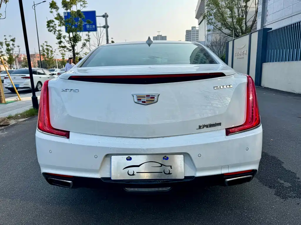 Cadillac XTS 2019 — фото 13