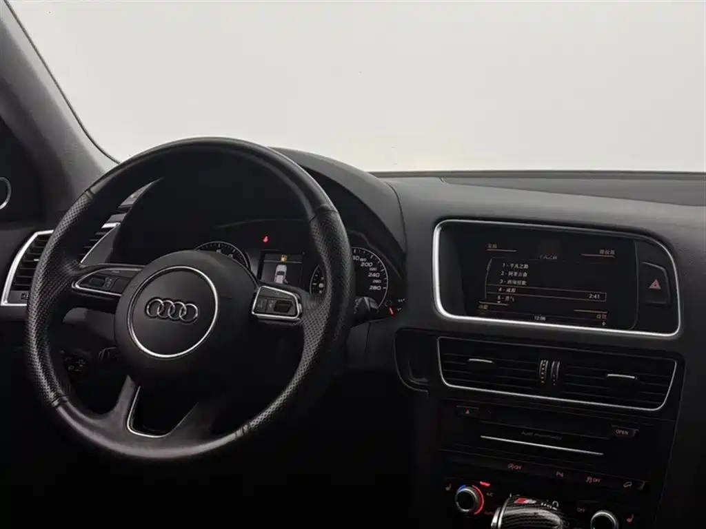 Audi Q5 2017 — фото 13
