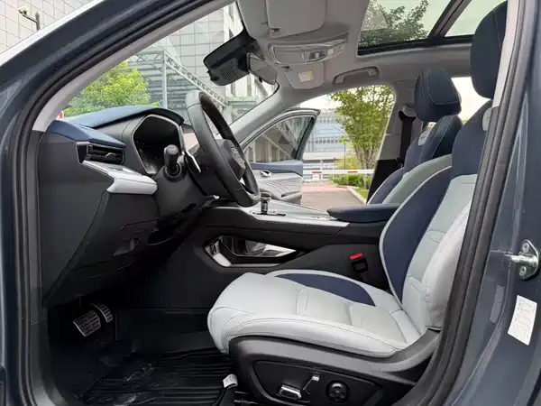 Geely Xingrui 2022