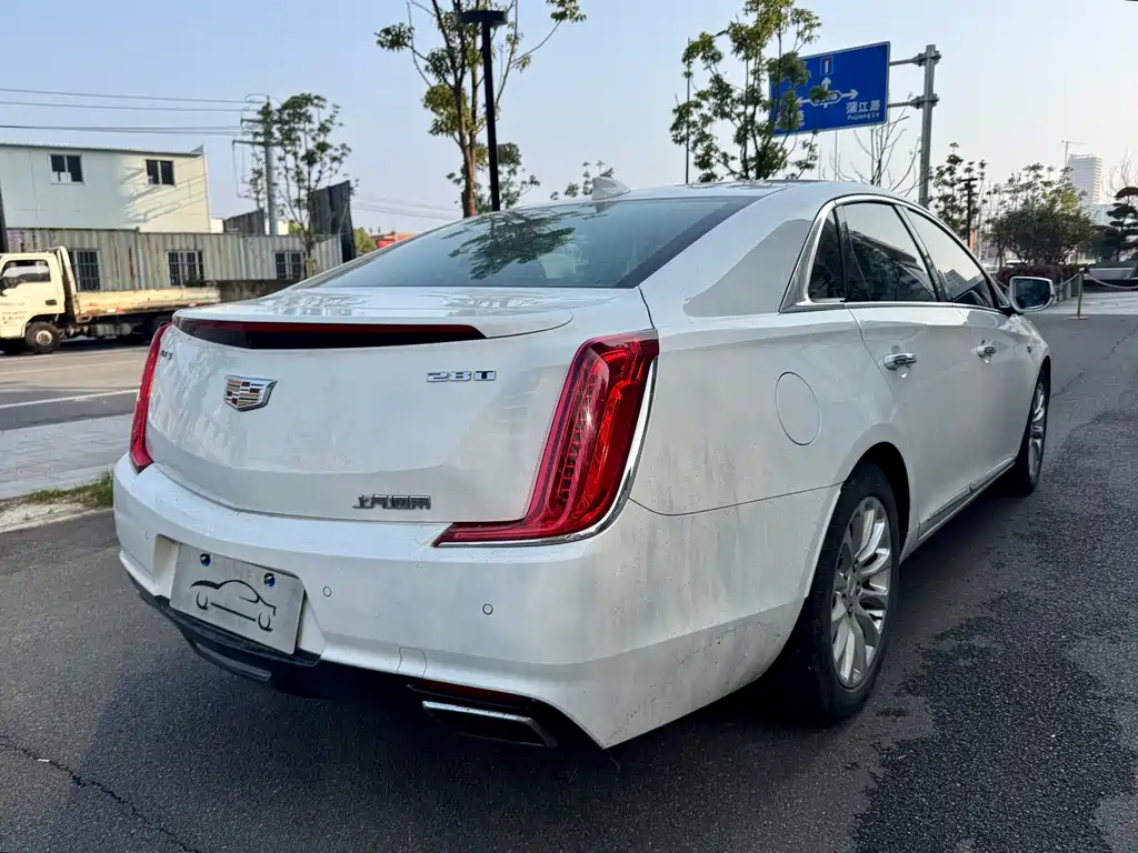 Cadillac XTS 2019 — фото 15