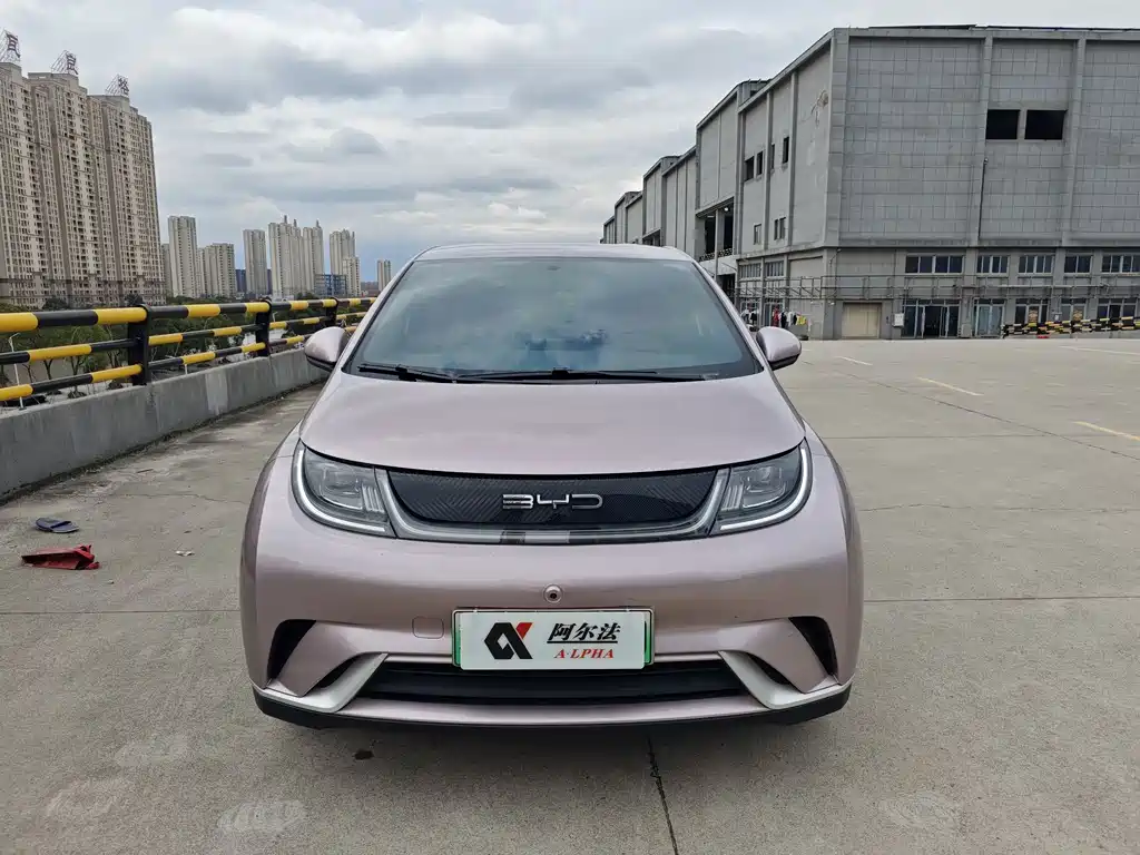 BYD Dolphin 2023