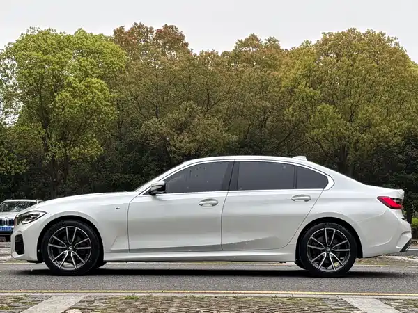BMW 3 Series 2021