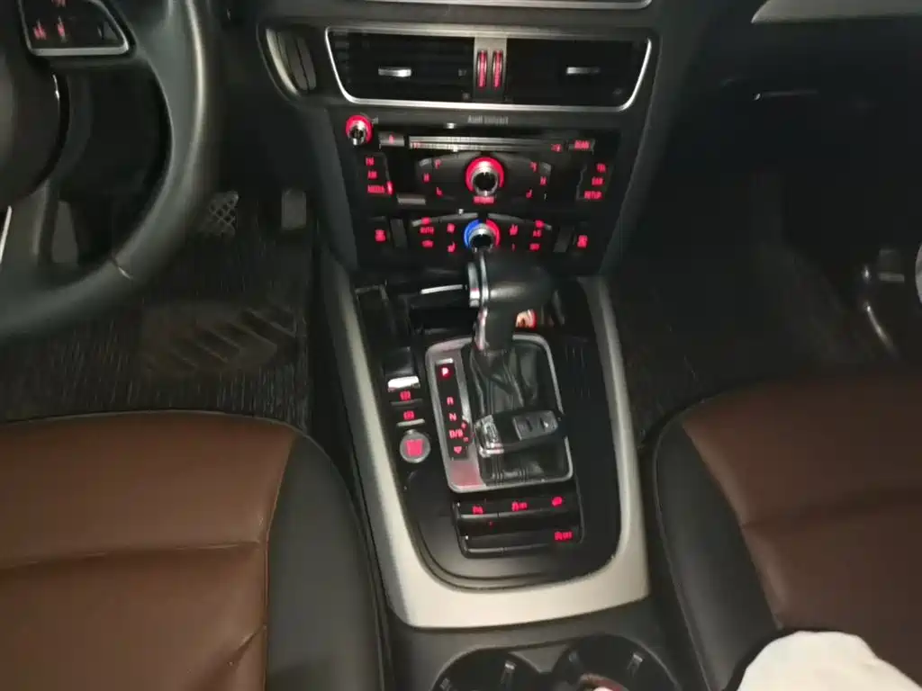 Audi Q5 2018 — фото 14