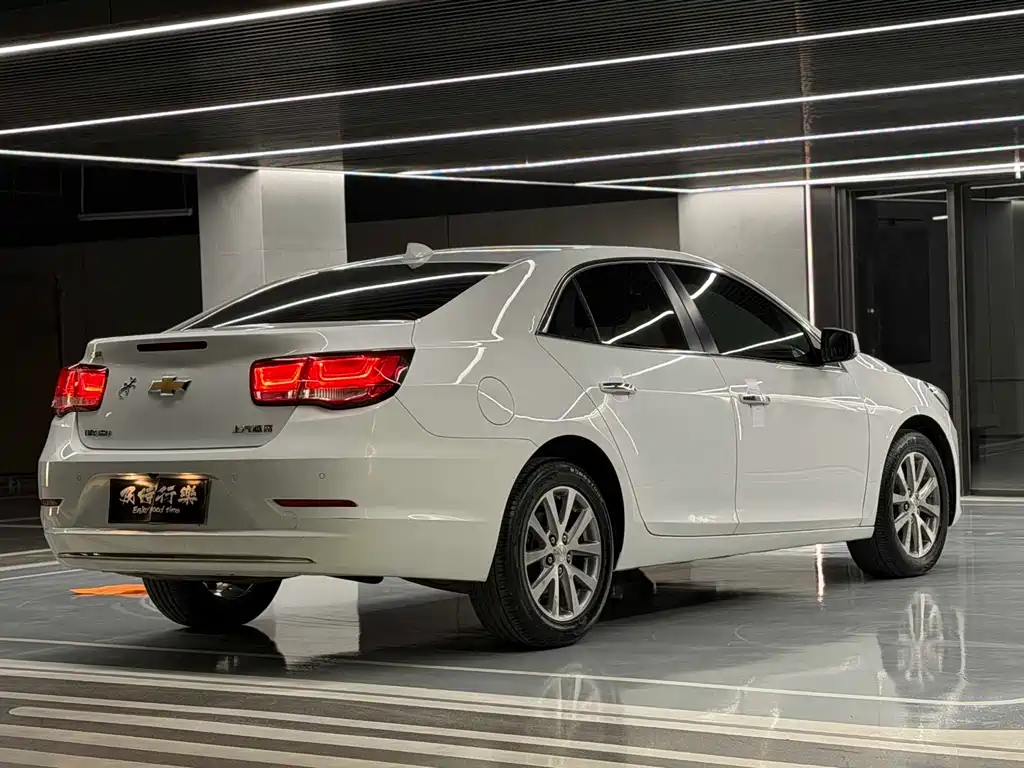 Chevrolet Malibu 2018 — фото 9