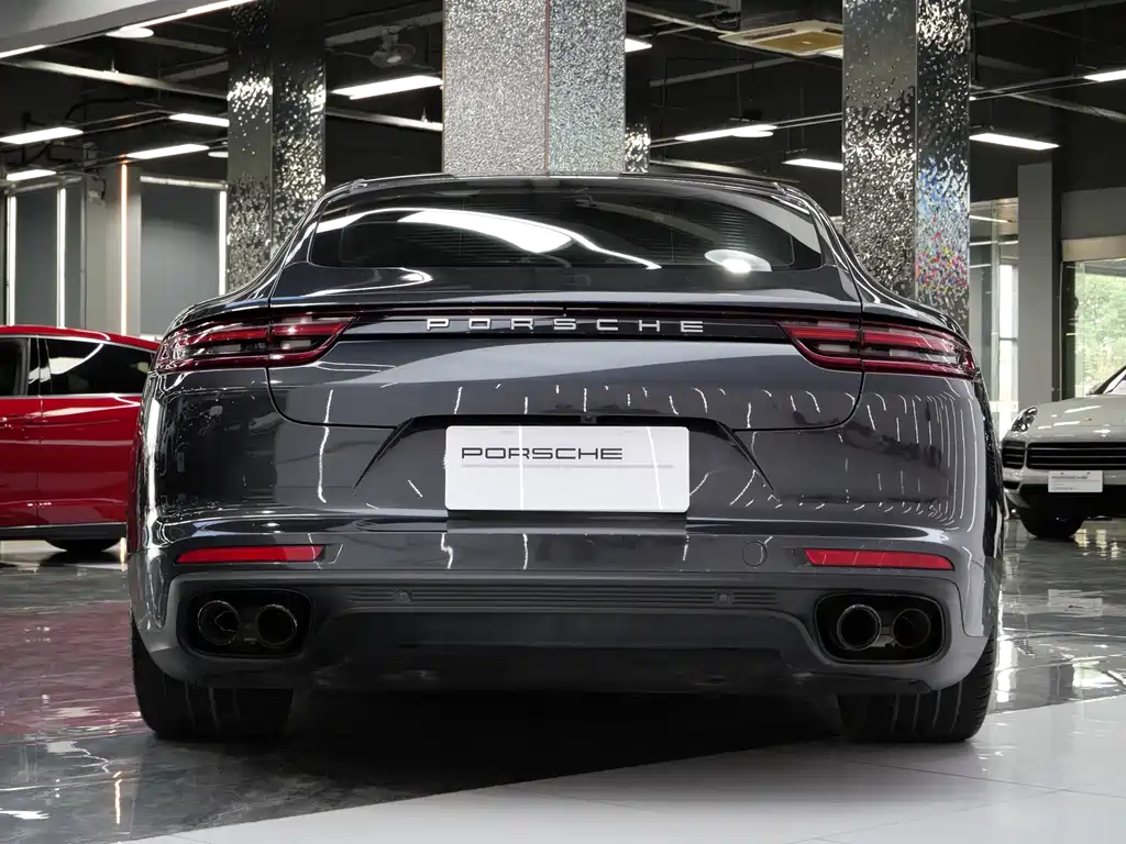 Porsche Panamera 2018 — фото 14