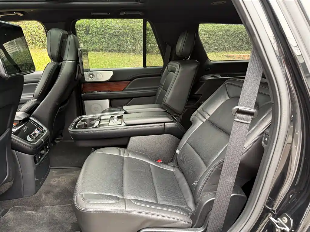 Lincoln Navigator 2019 — фото 10
