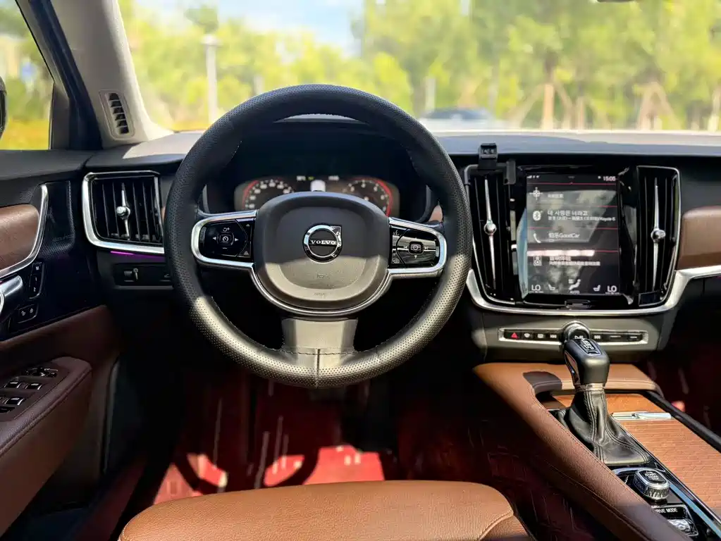 Volvo S90 2019 — фото 21