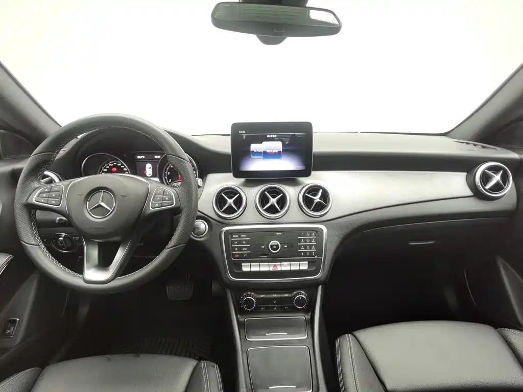 Mercedes-Benz CLA 2018