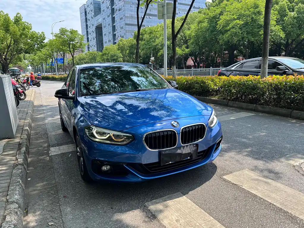 BMW 1 Series 2018 — фото 3