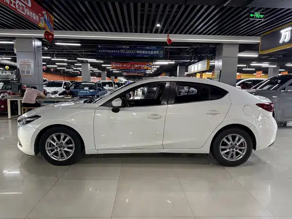 Mazda 3 Axela 2019