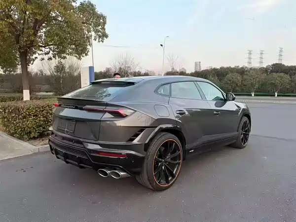 Lamborghini Urus 2026