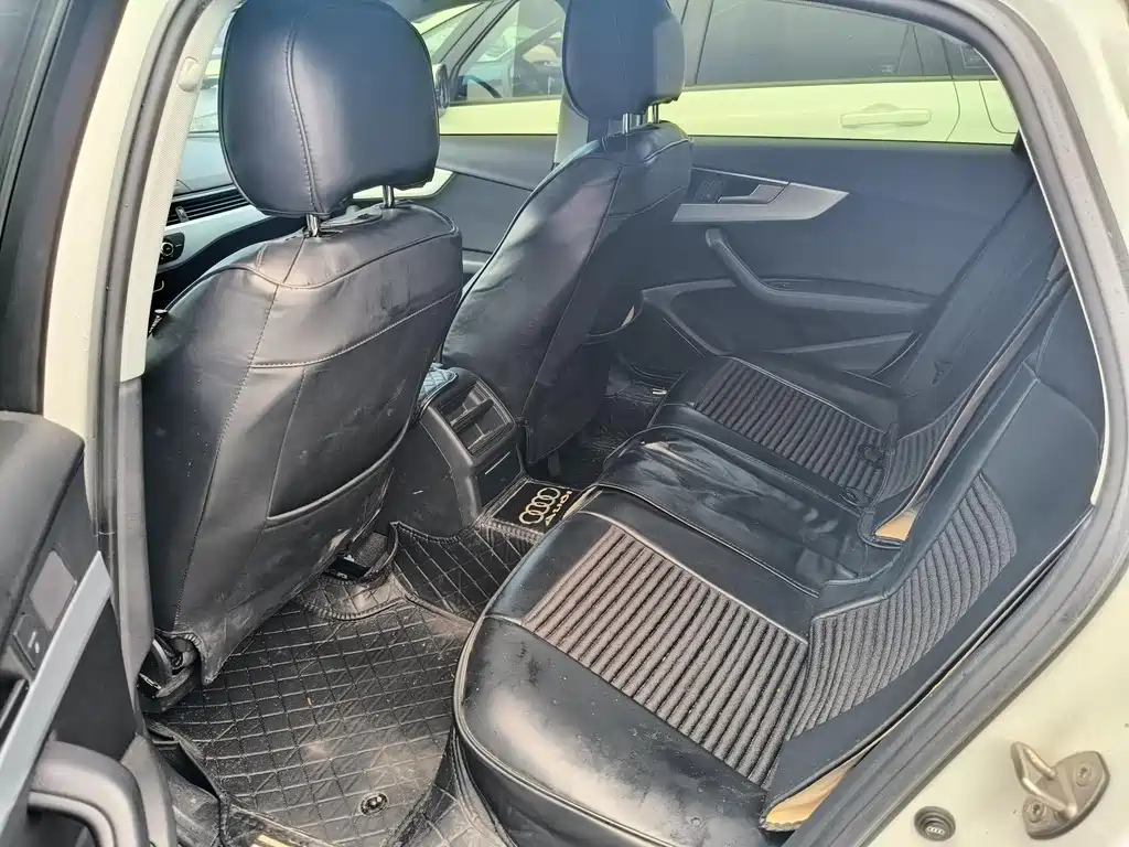 Audi A4L 2021
