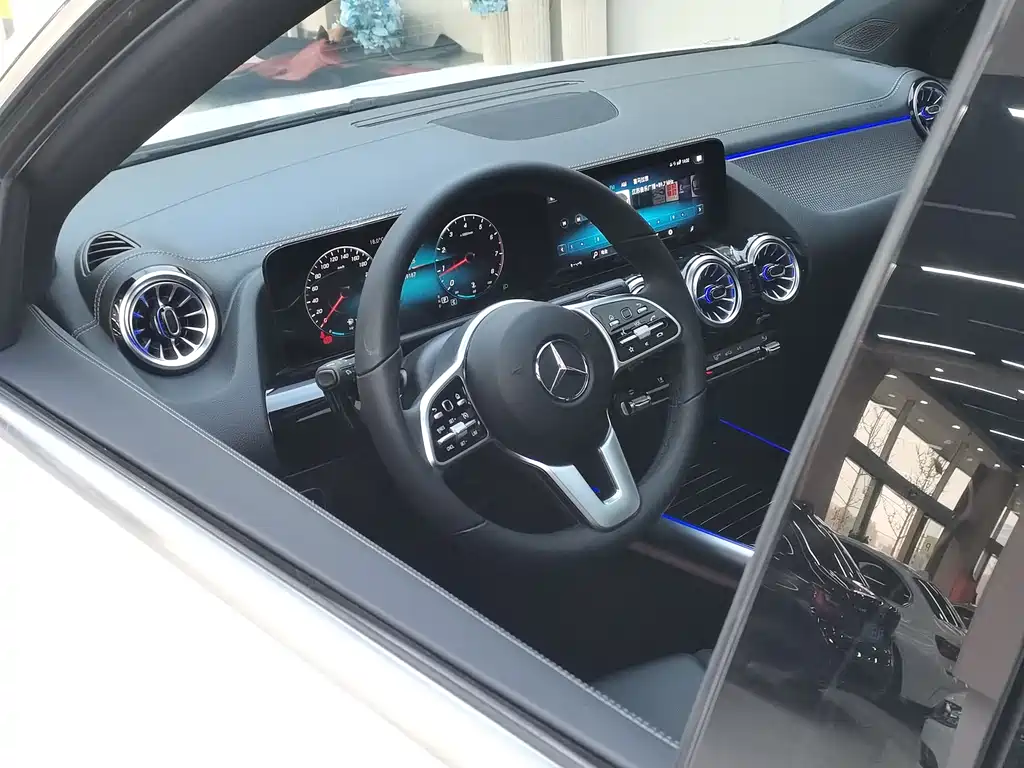 Mercedes-Benz GLA 2022 — фото 11