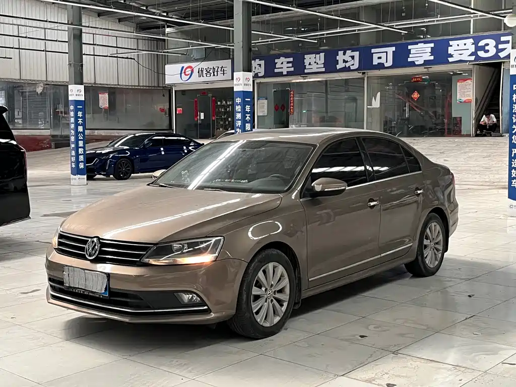 Volkswagen Sagitar 2016