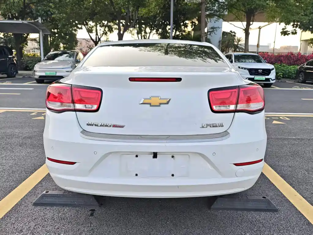 Chevrolet Malibu 2016 — фото 21