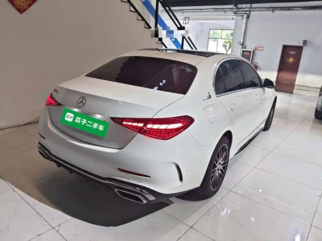 Mercedes-Benz C-Class 2025