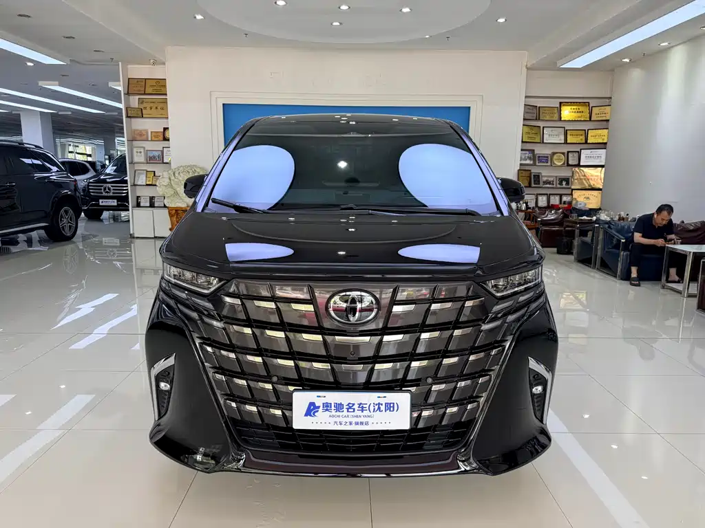 Toyota Alphard 2023