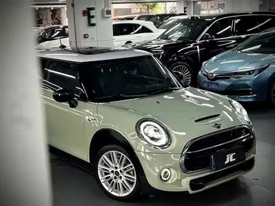 MINI MINI 2020