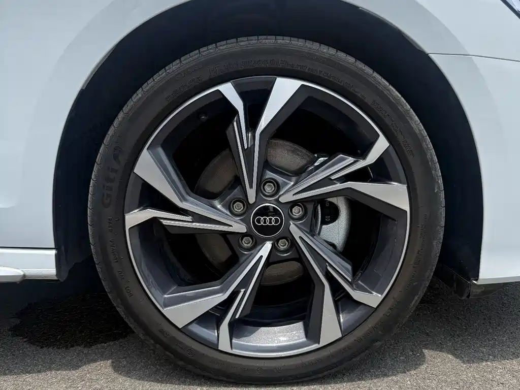 Audi A3 2025 — фото 15